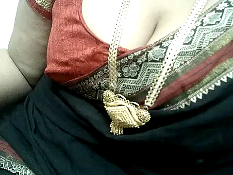 hot pavitra online show from 01/11/25, 05:40