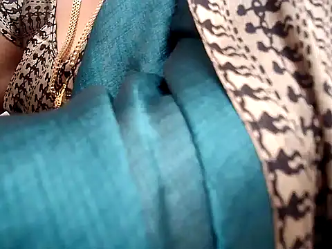 hot pavitra online show from 01/15/25, 06:29