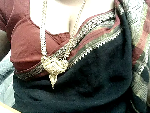 hot pavitra online show from 01/17/25, 07:16