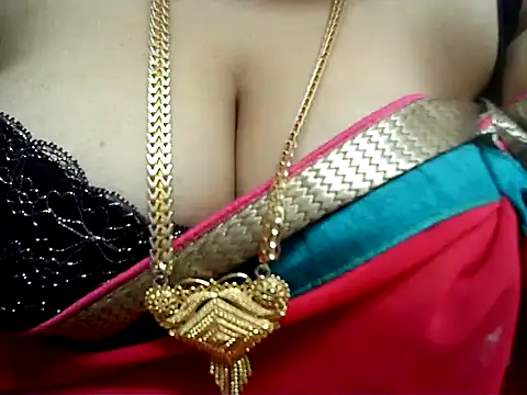 hot pavitra online show from 01/22/25, 12:38