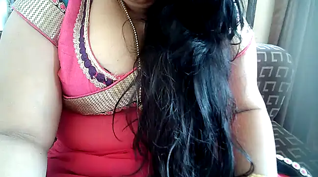 hot pavitra online show from 02/11/25, 06:19
