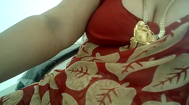 hot pavitra online show from 02/27/25, 10:37