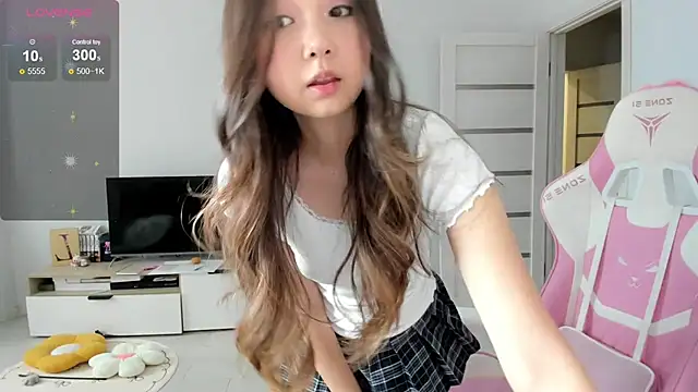 Snapshot of Fluffy_Rose chatting on 07/14/26, 01:08 Fluffy Rose online show from 07/14/26, 01:08