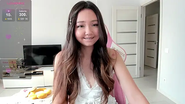 Snapshot of Fluffy_Rose chatting on 07/23/26, 01:58 Fluffy Rose online show from 07/23/26, 01:58