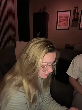 Snapshot of xX_HotCouple_Xx chatting on 09/25/25, 08:12 xX HotCouple Xx online show from 09/25/25, 08:12