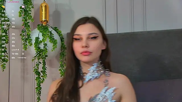 ReginaRobinson online show from 02/13/25, 08:27