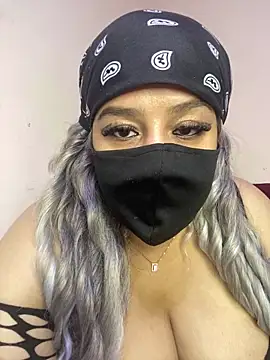 Snapshot of mari_layali chatting on 12/08/24, 04:35 mari layali online show from 12/08/24, 04:35