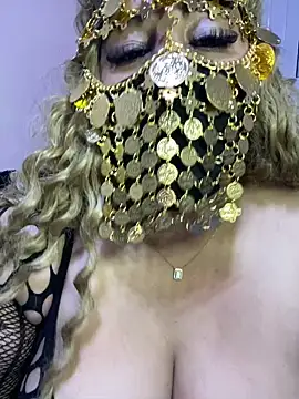 Snapshot of mari_layali chatting on 12/30/24, 07:15 mari layali online show from 12/30/24, 07:15