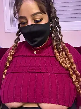 Snapshot of mari_layali chatting on 01/02/25, 07:51 mari layali online show from 01/02/25, 07:51