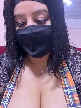 Snapshot of mari_layali chatting on 03/07/25, 01:42 mari layali online show from 03/07/25, 01:42