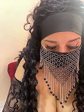 Snapshot of mari_layali chatting on 10/30/25, 11:11 mari layali online show from 10/30/25, 11:11