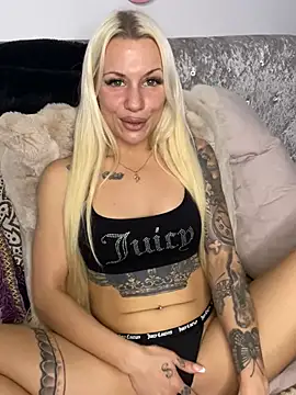 Snapshot of JuicyJanexo chatting on 01/16/25, 02:08 JuicyJanexo online show from 01/16/25, 02:08