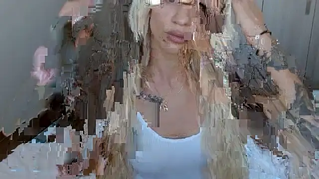 Snapshot of JuicyJanexo chatting on 12/16/25, 07:46 JuicyJanexo online show from 12/16/25, 07:46