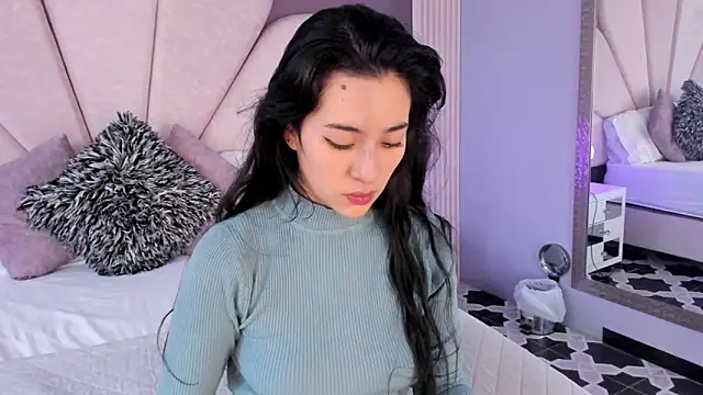 Susa1userma  online show from 04/18/26, 12:09