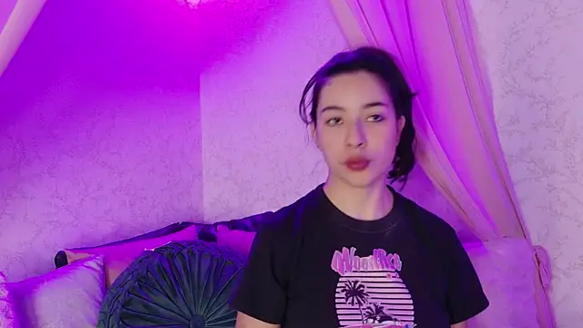 Susa1userma  online show from 07/18/26, 11:47