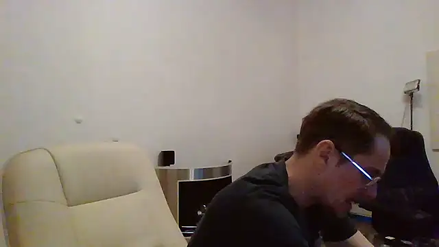 Snapshot of Minm666 chatting on 12/21/24, 04:52 Minm666 online show from 12/21/24, 04:52