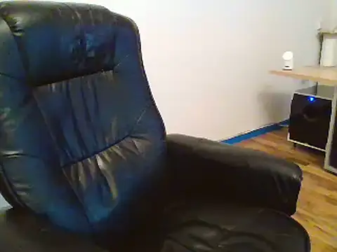 Snapshot of Minm666 chatting on 12/21/24, 12:38 Minm666 online show from 12/21/24, 12:38