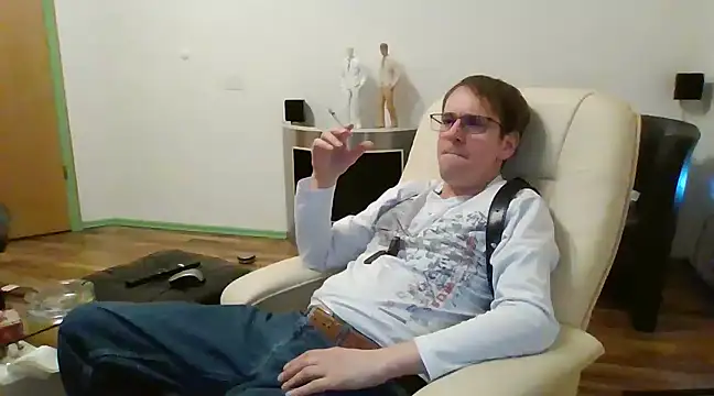 Snapshot of Minm666 chatting on 01/16/25, 10:12 Minm666 online show from 01/16/25, 10:12