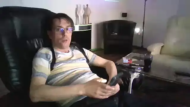 Snapshot of Minm666 chatting on 02/01/25, 10:44 Minm666 online show from 02/01/25, 10:44