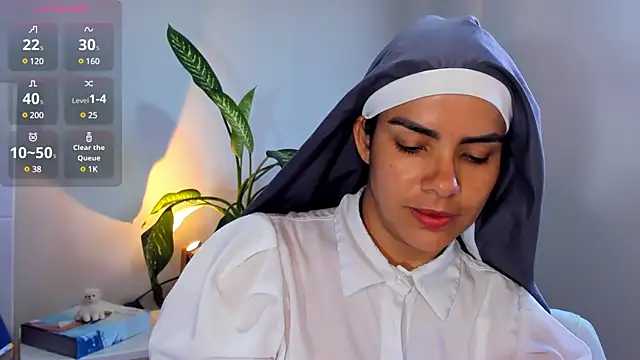 ClaraMariaMon online show from 12/18/24, 07:19