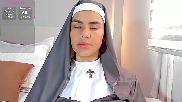 ClaraMariaMon online show from 11/11/25, 01:44