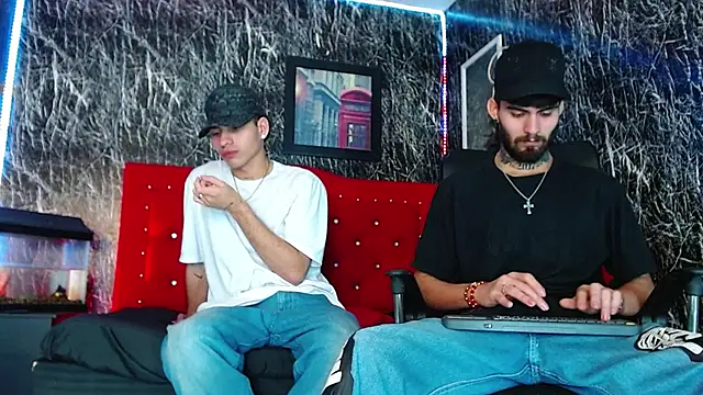 Snapshot of Brutal_Sex_Fucking chatting on 12/31/24, 08:23 Brutal Sex Fucking online show from 12/31/24, 08:23