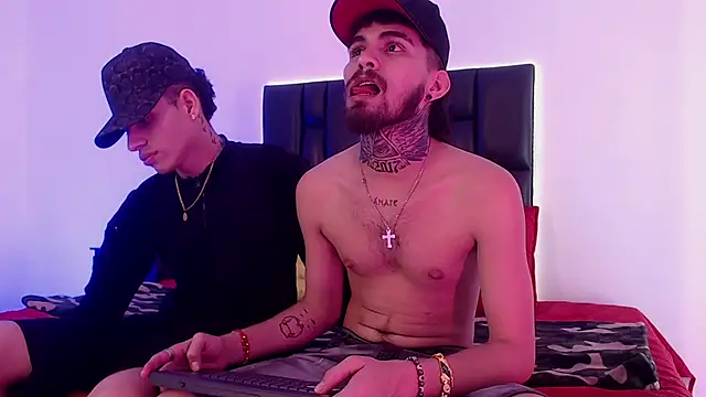 Snapshot of Brutal_Sex_Fucking chatting on 02/21/25, 05:56 Brutal Sex Fucking online show from 02/21/25, 05:56