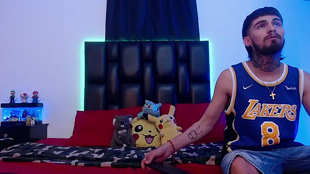 Snapshot of Brutal_Sex_Fucking chatting on 03/02/25, 10:48 Brutal Sex Fucking online show from 03/02/25, 10:48