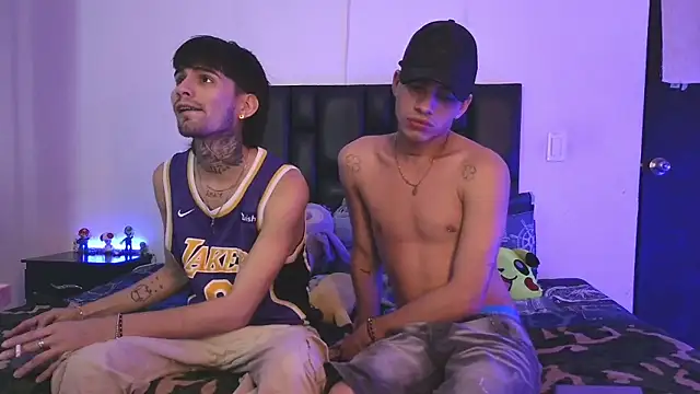 Snapshot of Brutal_Sex_Fucking chatting on 09/24/25, 11:41 Brutal Sex Fucking online show from 09/24/25, 11:41