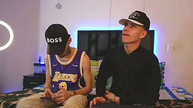 Snapshot of Brutal_Sex_Fucking chatting on 10/22/25, 10:42 Brutal Sex Fucking online show from 10/22/25, 10:42