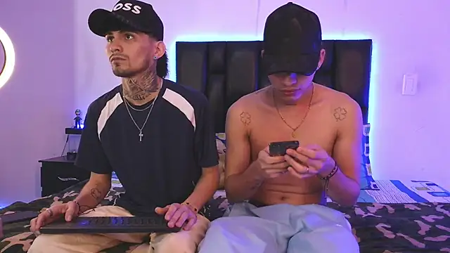 Snapshot of Brutal_Sex_Fucking chatting on 10/23/25, 10:30 Brutal Sex Fucking online show from 10/23/25, 10:30