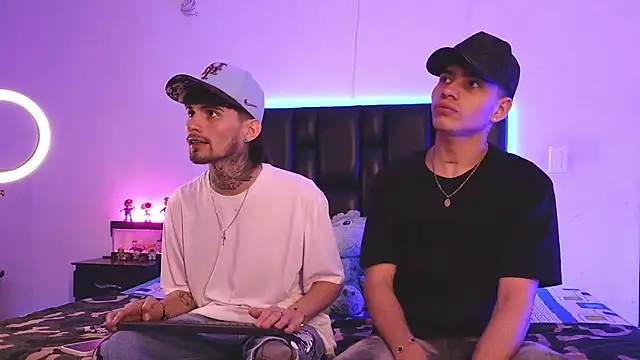 Snapshot of Brutal_Sex_Fucking chatting on 10/28/25, 10:12 Brutal Sex Fucking online show from 10/28/25, 10:12