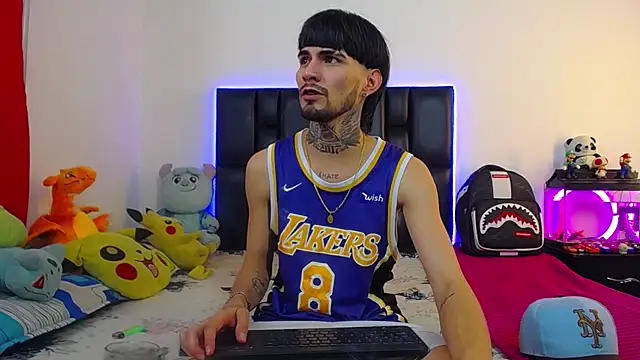 Snapshot of Brutal_Sex_Fucking chatting on 06/27/26, 10:04 Brutal Sex Fucking online show from 06/27/26, 10:04