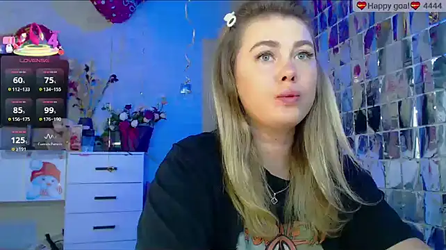 SuchCute online show from 09/21/25, 03:08