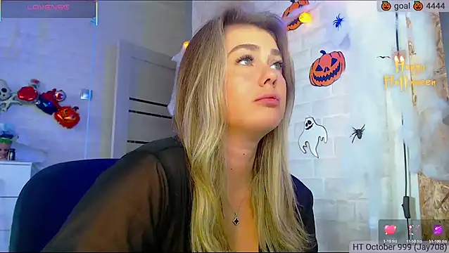 SuchCute online show from 10/19/25, 04:13