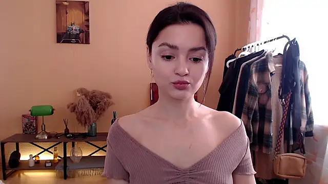 Snapshot of CuteRuby99 chatting on 10/01/25, 05:13 CuteRuby99 online show from 10/01/25, 05:13