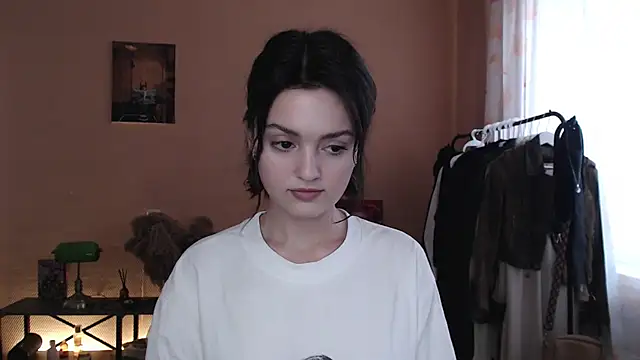 Snapshot of CuteRuby99 chatting on 10/25/25, 10:12 CuteRuby99 online show from 10/25/25, 10:12