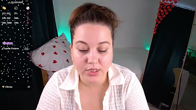 Snapshot of MissBecca chatting on 07/04/26, 04:29 MissBecca online show from 07/04/26, 04:29