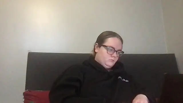 honeyyy24 online show from 11/14/25, 01:32