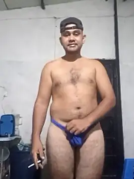 Snapshot of travieso2893 chatting on 05/19/26, 02:07 travieso2893 online show from 05/19/26, 02:07