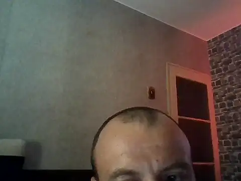 Snapshot of Nikolaiyy chatting on 05/01/26, 01:43 Nikolaiyy online show from 05/01/26, 01:43