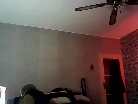 Snapshot of Nikolaiyy chatting on 05/15/26, 02:07 Nikolaiyy online show from 05/15/26, 02:07