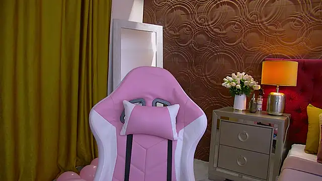 IrisMonn online show from 12/17/24, 05:40