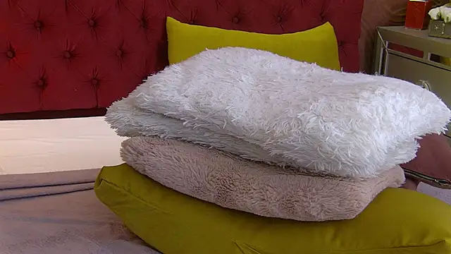 IrisMonn online show from 02/24/25, 11:43