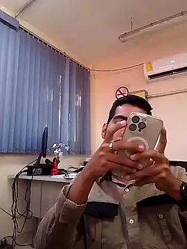 EnriquePersian197 online show from 01/09/25, 04:06