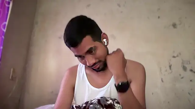 EnriquePersian197 online show from 01/28/25, 03:14