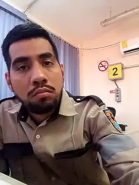 EnriquePersian197 online show from 01/30/25, 06:43