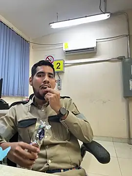 EnriquePersian197 online show from 02/05/25, 01:37