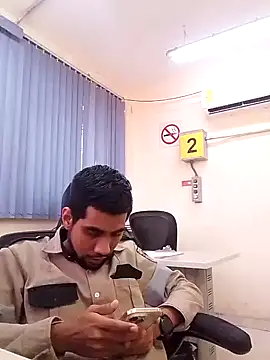 EnriquePersian197 online show from 02/10/25, 06:24