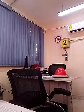 EnriquePersian197 online show from 02/13/25, 07:21